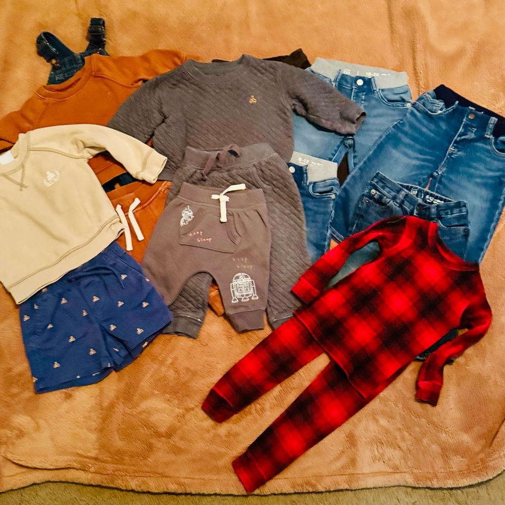 Gap toddler’s 6-24 months Clothing Bundle